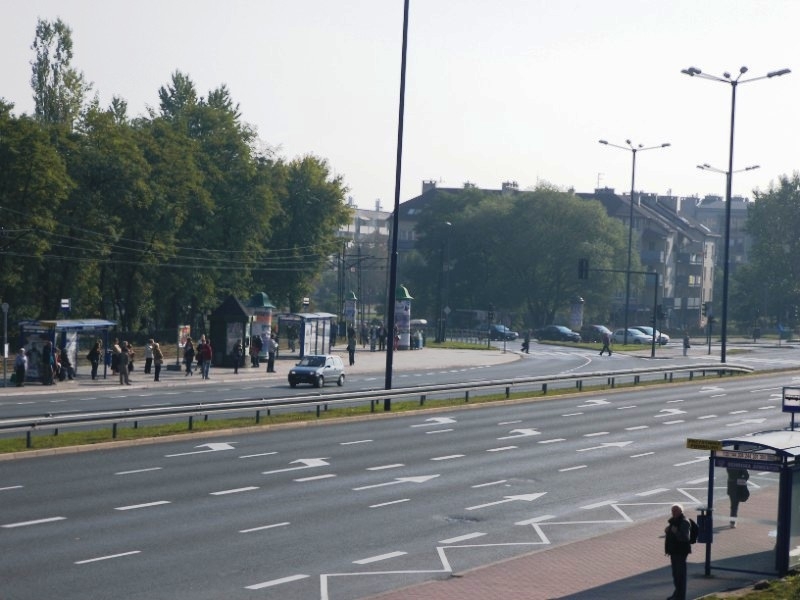 Przystanek Autobusowy i Tramwajowy 